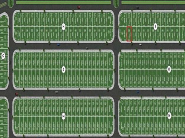 Lote com 240 m² em Marília