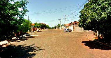 Casa com 2 quartos, suíte e área de lazer em Buritis