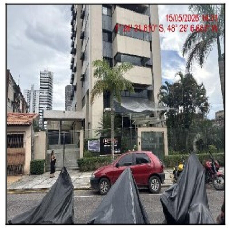 Apartamento com 2 Vagas no Edifício Fortana di Trevi