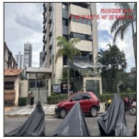Apartamento com 2 Vagas no Edifício Fortana di Trevi
