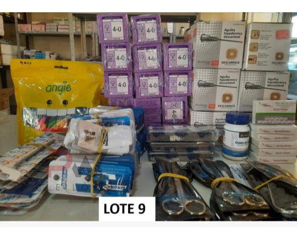 Lote com Material Odontológico em Santana do Paraíso