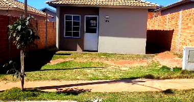 Casa em Assis com 2 quartos e 160m² de terreno