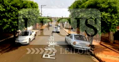 Terreno com construção residencial em Borborema/SP