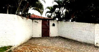 Casa Ocupada em Gravatá com 2 Quartos e 2 Vagas