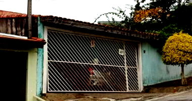 Casa 3 quartos, 2 banheiros, 171m² construída, ocupada