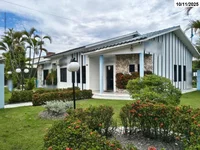 Casa com 5 quartos, piscina e área de lazer climatizada