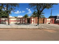 Casa com 3 quartos, 2 banheiros, 2 vagas, 157m² construída, ocupada