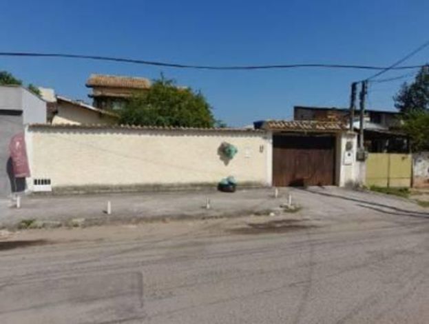 Casa 3 dorms, 4 banhs, 257m², Ocupada