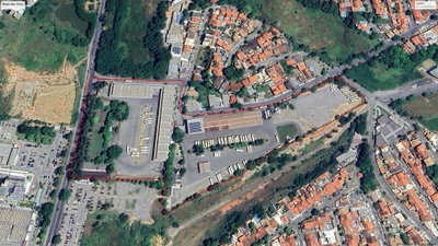 Área Industrial de 27.247 m² com Galpões Desocupada