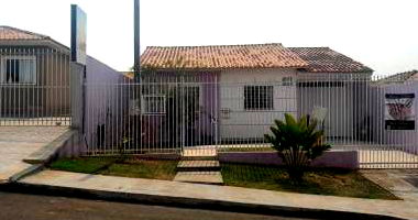 Casa com 3 quartos, 2 banheiros e 138m² construída, ocupada