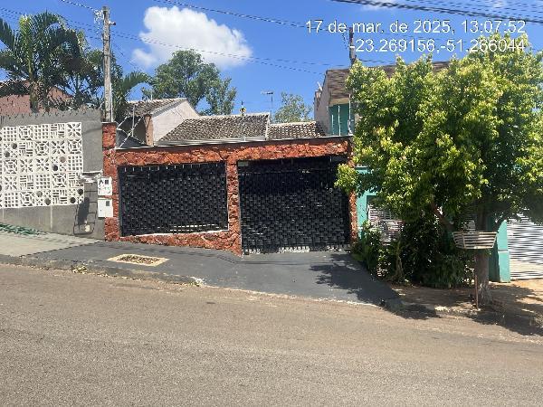 Casa com 2 quartos, 1 vaga, 73m²