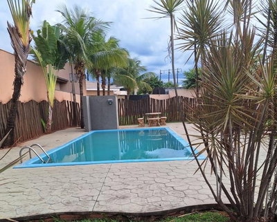Casa com 261m² de área construída em lote de 1.961m²