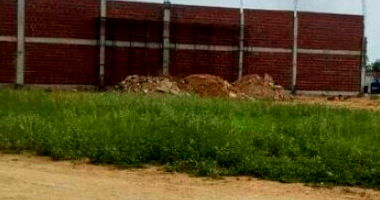 Terreno em Loteamento com Construção em Andamento