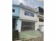 Sobrado amplo de 190m² em venda direta