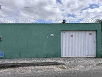 Casa com 2 quartos, 2 banheiros, 70m² área privativa, 1 vaga
