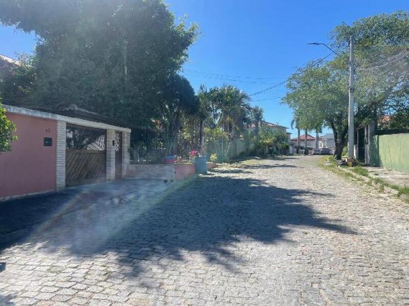Casa com 4 quartos em São Pedro da Aldeia/RJ