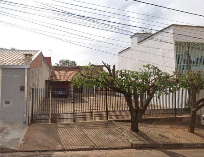 Casa 200m² no Parque das Aroeiras - Oportunidade de Investimento