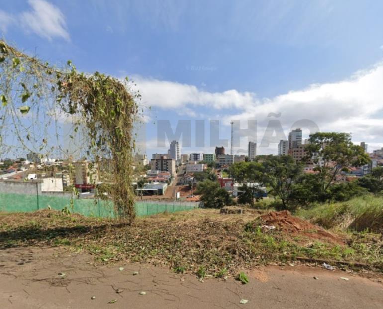 Terreno urbano de 480m² no Bairro Boa Vista