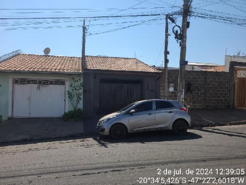 Casa em Franca/SP com 2 quartos e 56,87m²