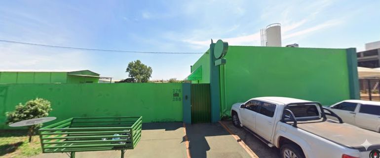 Terreno Industrial com Prédio Comercial em Barretos/SP