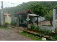 Casa em Leilão com 182m² Construída e Terreno de 480m²