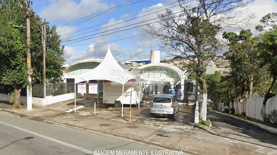 Galpão industrial com 5 galpões e escritório, 6.244,16 m² construídos