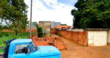 Terreno Urbano em Porto Nacional com Barracões