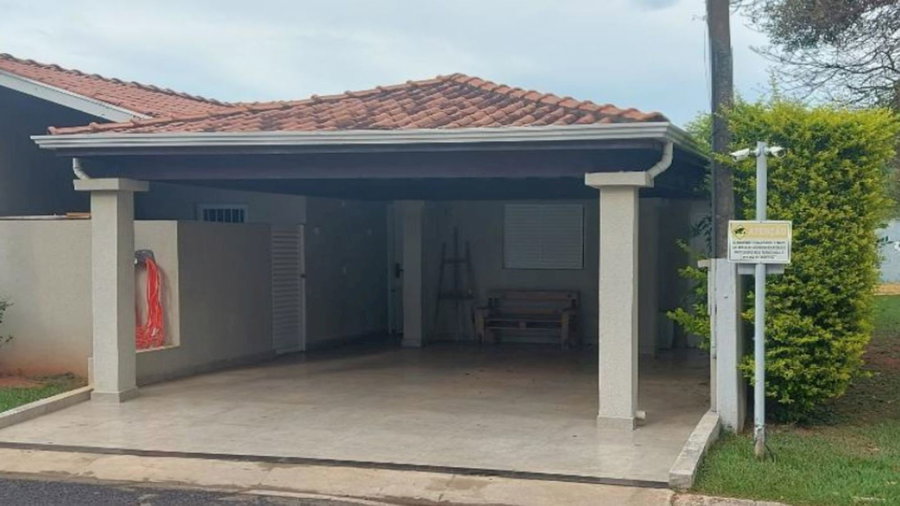 Casa em Condomínio Fechado com 3 Quartos e Área de Lazer