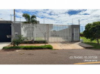 Casa com 2 Quartos e 1 Vaga em Umuarama/PR