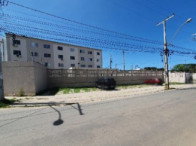 Apartamento com 2 quartos em Camaçari/BA