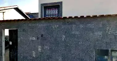 Casa com 3 unidades, 131m² construídos
