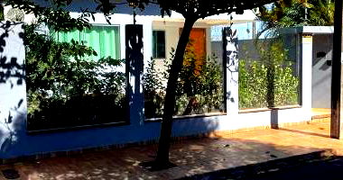 Casa padrão com 0 vagas de garagem, 242m² terreno, 224m² construída, ocupada