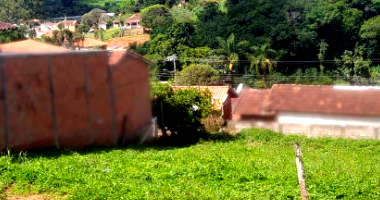 Terreno de 270,84m² desocupado em Poço Fundo