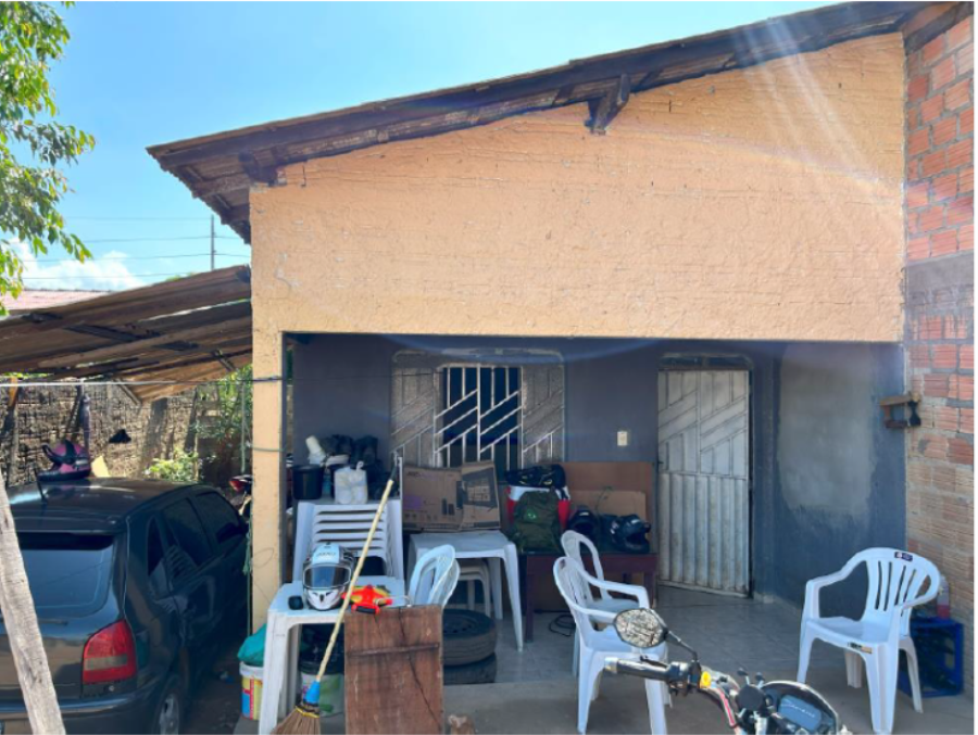 Casa com 390m², 3 quartos, 2 banheiros, desocupada