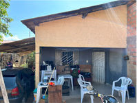 Casa com 390m², 3 quartos, 2 banheiros, desocupada