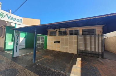 Prédio Comercial com 9 Salas e Garagem no Centro de Catanduva