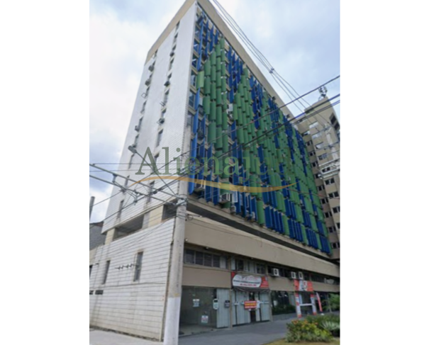 Edifício Lex Urbis - Cobertura Ampla com Banheiro