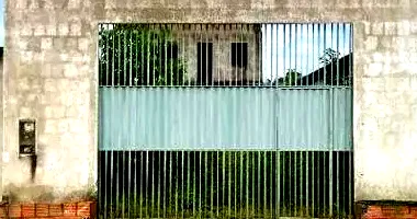 Casa em Leilão com 4 Quartos e 2 Banheiros