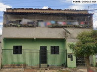 Três Casas em Loteamento Central com Terreno de 198m²