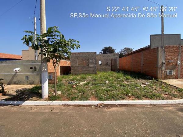 Casa com 2 Quartos e 1 Vaga em Vila dos Oitis