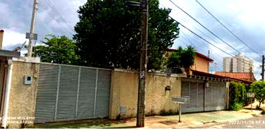 Casa e Barracão com 200,21m² em Goiânia - Oportunidade!