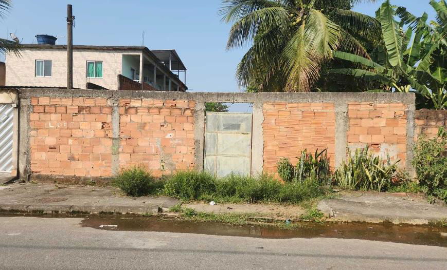 Casa com 3 quartos, 1 banheiro e 70,77 m² construída, ocupada