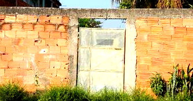 Casa com 3 quartos, 1 banheiro e 70,77 m² construída, ocupada
