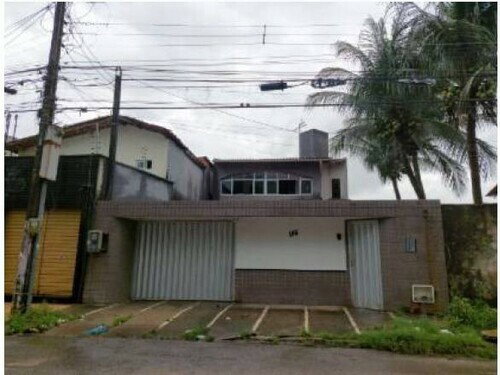 Casa Ocupada com 198m² Construída em Fortaleza