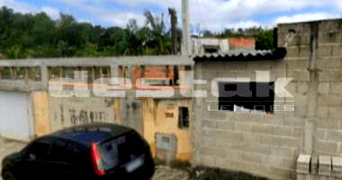 Casa com 2 dormitórios e edícula em Juquiá/SP