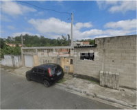 Casa com 2 dormitórios e edícula em Juquiá/SP
