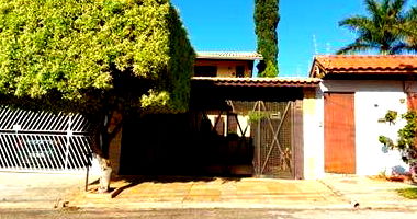 Casa Ocupada com 197m² de Área Construída em Cachoeira do Sul