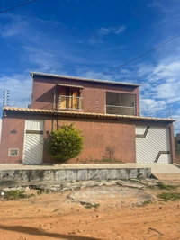 Casa com 2 quartos, 2 banheiros, 256,75 m² construídos