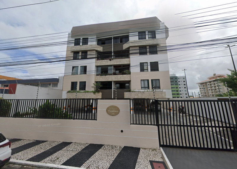 Apartamento 202 no Edifício Casablanca com 3 dormitórios e área privativa