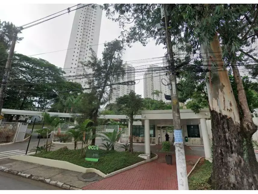 Apartamento com 2 Quartos e 2 Vagas em Leilão